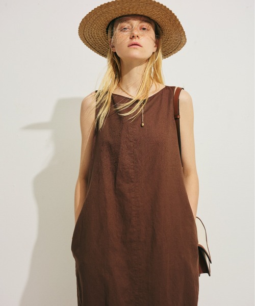 Rouge vif Anna(ルージュヴィフアンナ)の「麻混ノースリーブ後ろタックワンピース(ワンピース・レディース・ブラック/ブラウン・38/36)」の5枚目の写真