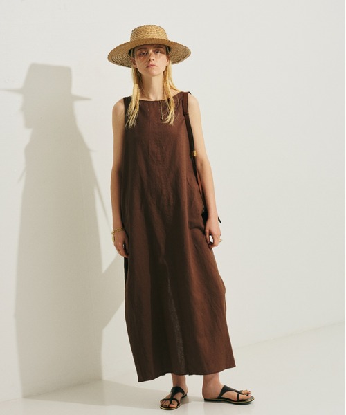 Rouge vif Anna(ルージュヴィフアンナ)の「麻混ノースリーブ後ろタックワンピース(ワンピース・レディース・ブラック/ブラウン・38/36)」の4枚目の写真