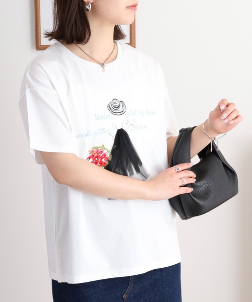 Anna Nicola(アンナニコラ)の「Anna Nicola ガールデザイン半袖Tシャツ(Tシャツ/カットソー・レディース・ネイビー/サックスブルー/オフホワイト・38)」の6枚目の写真