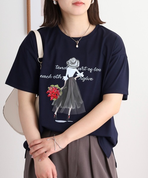 Anna Nicola(アンナニコラ)の「Anna Nicola ガールデザイン半袖Tシャツ(Tシャツ/カットソー・レディース・ネイビー/サックスブルー/オフホワイト・38)」の13枚目の写真