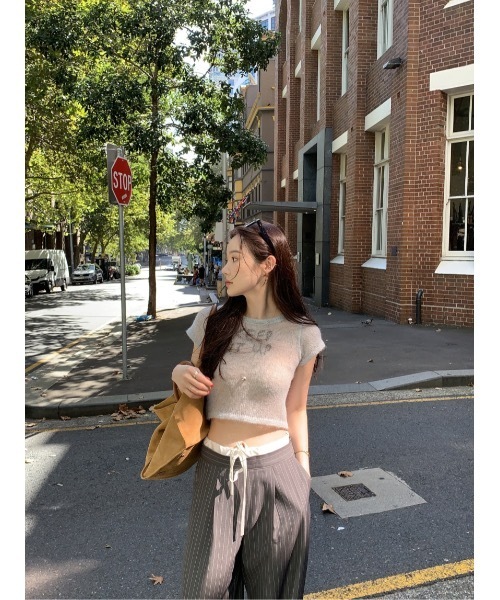 SALTMINT（ソルトミント）の「《韓国ファッション》細見ストレート涼感ピンストライプパンツ（スラックス・レディース・グレー/ブルー・S/M）」の6枚目の写真