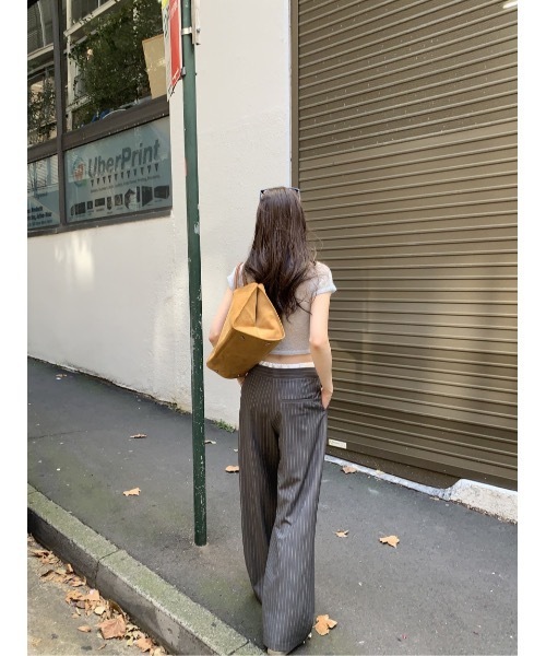SALTMINT（ソルトミント）の「《韓国ファッション》細見ストレート涼感ピンストライプパンツ（スラックス・レディース・グレー/ブルー・S/M）」の19枚目の写真