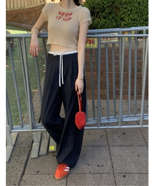 SALTMINT（ソルトミント）の「《韓国ファッション》細見ストレート涼感ピンストライプパンツ（スラックス・レディース・グレー/ブルー・S/M）」の16枚目の写真