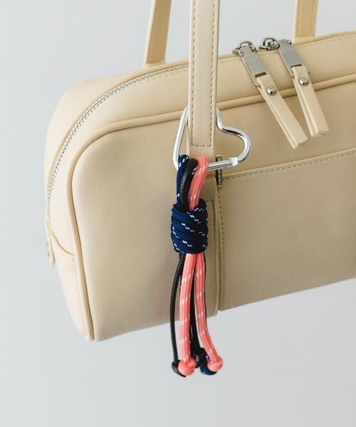 RODE SKO（ロデスコ）の「コードチャーム（キーホルダー・レディース・ネイビー/ブラック/ブラウン・ONE）」の3枚目の写真