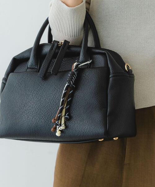 RODE SKO（ロデスコ）の「コードチャーム（キーホルダー・レディース・ネイビー/ブラック/ブラウン・ONE）」の4枚目の写真