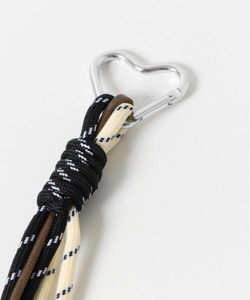 RODE SKO（ロデスコ）の「コードチャーム（キーホルダー・レディース・ネイビー/ブラック/ブラウン・ONE）」の7枚目の写真