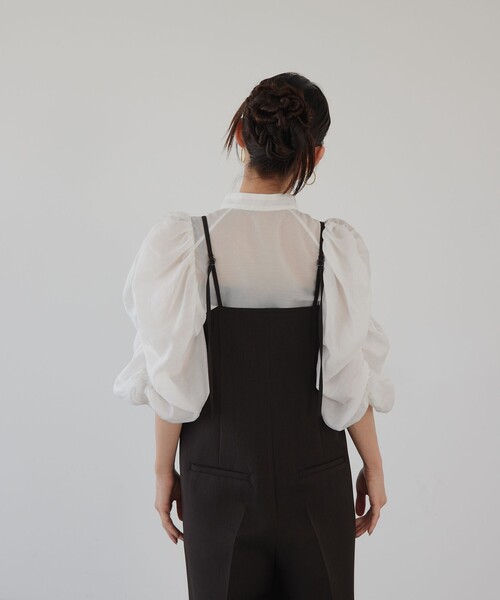 EMMEL REFINES(エメルリファインズ)の「<EMMEL REFINES>EM ギャザースリーブ バンドカラー ブラウス(シャツ/ブラウス・レディース・オフホワイト/ブラック/ダークブラウン・FREE)」の9枚目の写真