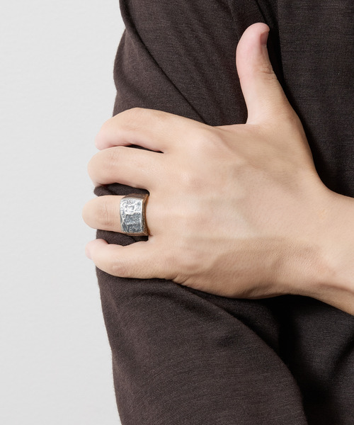 GILD(ギルド)の「GILD ギルド / Curved top atypical wide ring シルバー925エイティピカルワイドリング / G251-RI01(リング・メンズ・シルバー/プラチナム/ゴールド・21号/19号/17号/15号/13号)」の2枚目の写真