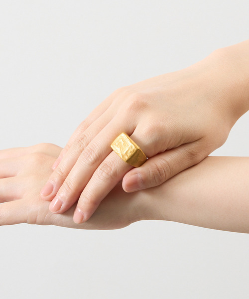 GILD(ギルド)の「GILD ギルド / Curved top atypical wide ring シルバー925エイティピカルワイドリング / G251-RI01(リング・メンズ・シルバー/プラチナム/ゴールド・21号/19号/17号/15号/13号)」の7枚目の写真
