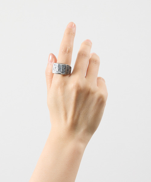 GILD(ギルド)の「GILD ギルド / Curved top atypical wide ring シルバー925エイティピカルワイドリング / G251-RI01(リング・メンズ・シルバー/プラチナム/ゴールド・21号/19号/17号/15号/13号)」の21枚目の写真