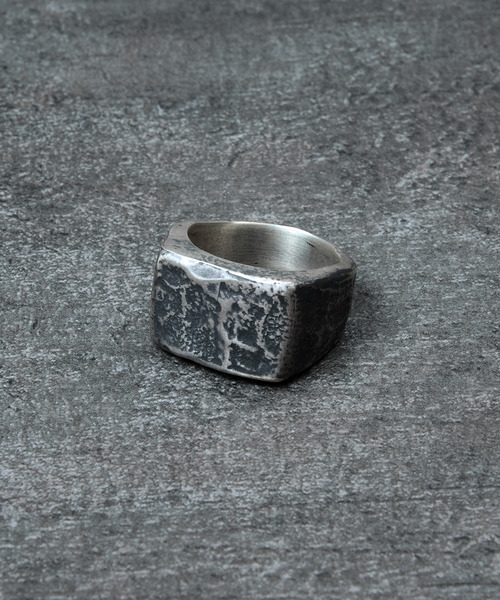 GILD(ギルド)の「GILD ギルド / Curved top atypical wide ring シルバー925エイティピカルワイドリング / G251-RI01(リング・メンズ・シルバー/プラチナム/ゴールド・21号/19号/17号/15号/13号)」の8枚目の写真