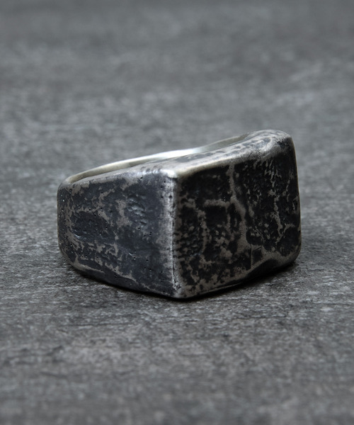 GILD(ギルド)の「GILD ギルド / Curved top atypical wide ring シルバー925エイティピカルワイドリング / G251-RI01(リング・メンズ・シルバー/プラチナム/ゴールド・21号/19号/17号/15号/13号)」の12枚目の写真
