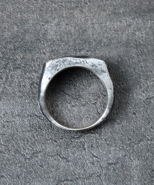 GILD(ギルド)の「GILD ギルド / Curved top atypical wide ring シルバー925エイティピカルワイドリング / G251-RI01(リング・メンズ・シルバー/プラチナム/ゴールド・21号/19号/17号/15号/13号)」の14枚目の写真