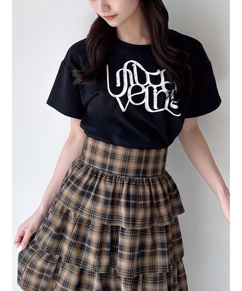 RESEXXY(リゼクシー)の「スタッズロゴTシャツ(Tシャツ/カットソー・レディース・イエロー/レッド/ホワイト/ブラック・FREE)」の3枚目の写真