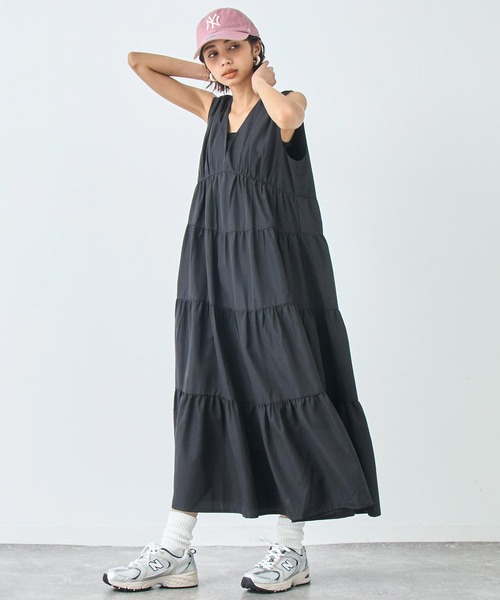 ANAP(アナップ)の「ティアード ロング ノースリーブ ワンピース(ワンピース・レディース・ブラック/ブルーグリーン/ホワイト・FREE)」の17枚目の写真