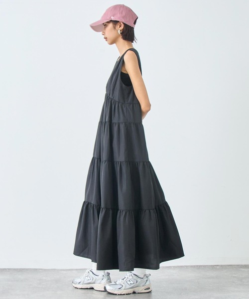 ANAP(アナップ)の「ティアード ロング ノースリーブ ワンピース(ワンピース・レディース・ブラック/ブルーグリーン/ホワイト・FREE)」の4枚目の写真