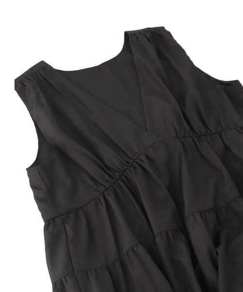 ANAP(アナップ)の「ティアード ロング ノースリーブ ワンピース(ワンピース・レディース・ブラック/ブルーグリーン/ホワイト・FREE)」の9枚目の写真