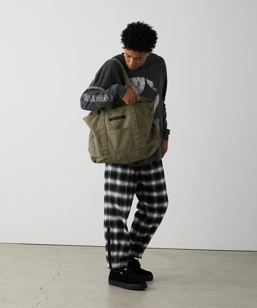 VIRGOwearworks（ヴァルゴウェアワークス）の「RMOR CANVAS TOTE BAG（トートバッグ・メンズ・オリーブドラブ/ブラック・FREE）」の12枚目の写真