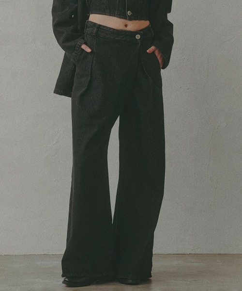 SOMETHING（サムシング）の「【GISELe 10月号掲載】atelier SOMETHING WRAP WIDE PANTS/アトリエサムシングラップワイドパンツ（デニムパンツ・レディース・ブラック系その他/インディゴブルー/ブルー・X-SMALL/SMALL/MEDIUM）」の8枚目の写真