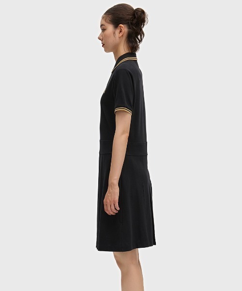 FRED PERRY(フレッドペリー)の「Tipped Pleated Tennis Dress/ティップラインプリーツテニスワンピース(ワンピース・レディース・ブラック/ブラック×ゴールド・10/8)」の12枚目の写真
