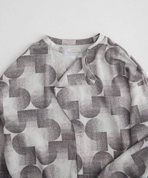 LAATO(ラート)の「band collar blouse(シャツ/ブラウス・レディース・その他1・FREE)」の2枚目の写真