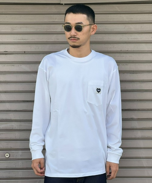 Carhartt(カーハート)の「【Carhartt WIP】L/S POCKET HEART T-SHIRT(Tシャツ/カットソー・メンズ・ホワイト×レッド/ブラック×レッド/ブラック/ホワイト・MEDIUM/X-LARGE/LARGE)」の1枚目の写真