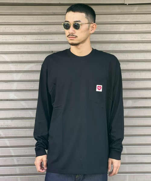 Carhartt(カーハート)の「【Carhartt WIP】L/S POCKET HEART T-SHIRT(Tシャツ/カットソー・メンズ・ホワイト×レッド/ブラック×レッド/ブラック/ホワイト・MEDIUM/X-LARGE/LARGE)」の4枚目の写真