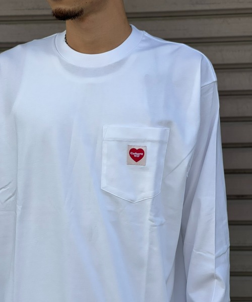 Carhartt(カーハート)の「【Carhartt WIP】L/S POCKET HEART T-SHIRT(Tシャツ/カットソー・メンズ・ホワイト×レッド/ブラック×レッド/ブラック/ホワイト・MEDIUM/X-LARGE/LARGE)」の7枚目の写真