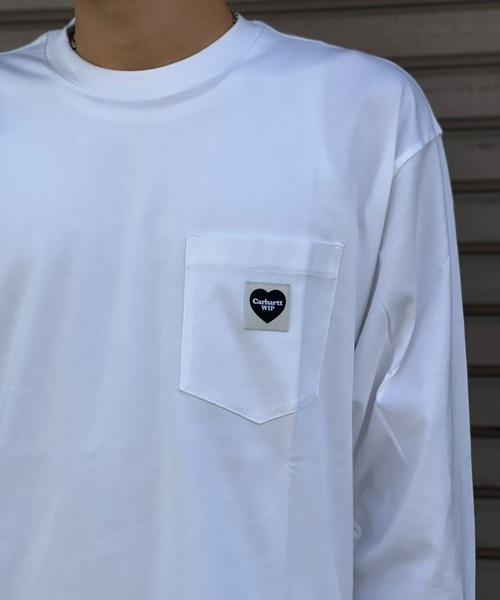 Carhartt(カーハート)の「【Carhartt WIP】L/S POCKET HEART T-SHIRT(Tシャツ/カットソー・メンズ・ホワイト×レッド/ブラック×レッド/ブラック/ホワイト・MEDIUM/X-LARGE/LARGE)」の6枚目の写真