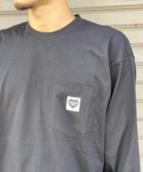 Carhartt(カーハート)の「【Carhartt WIP】L/S POCKET HEART T-SHIRT(Tシャツ/カットソー・メンズ・ホワイト×レッド/ブラック×レッド/ブラック/ホワイト・MEDIUM/X-LARGE/LARGE)」の8枚目の写真