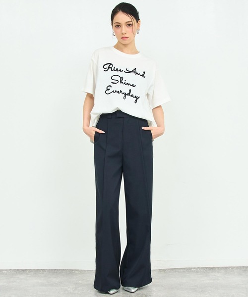 ANAP(アナップ)の「サイドスリット コード刺繍 Tシャツ(Tシャツ/カットソー・レディース・ブラック/ホワイト・FREE)」の5枚目の写真