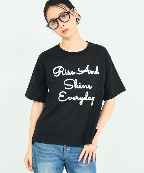 ANAP(アナップ)の「サイドスリット コード刺繍 Tシャツ(Tシャツ/カットソー・レディース・ブラック/ホワイト・FREE)」の6枚目の写真