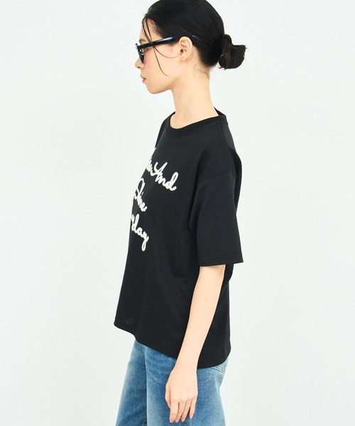 ANAP(アナップ)の「サイドスリット コード刺繍 Tシャツ(Tシャツ/カットソー・レディース・ブラック/ホワイト・FREE)」の7枚目の写真