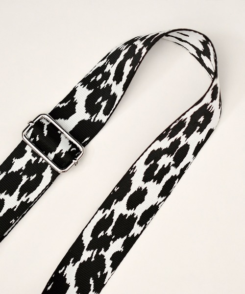 LAZY SUSAN(レイジースーザン)の「ショルダーベルト レオパ―ド(ショルダーバッグ・レディース・ホワイト/グレー・FREE)」の7枚目の写真