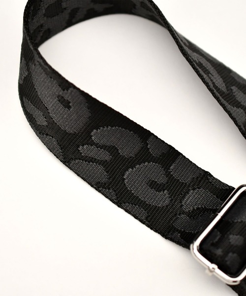 LAZY SUSAN(レイジースーザン)の「ショルダーベルト レオパ―ド(ショルダーバッグ・レディース・ホワイト/グレー・FREE)」の9枚目の写真