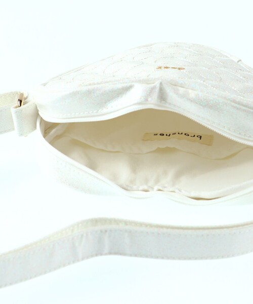 BRANSHES(ブランシェス)の「ハートキルティングショルダーバッグ(ショルダーバッグ・キッズ・レッド/オフホワイト/ブラック・FREE)」の4枚目の写真