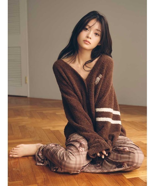 SNIDEL HOME（スナイデルホーム）の「Bearニットカーディガン（ルームウェア/パジャマ・レディース・アイボリー/ブラウン/ピンク・F）」の2枚目の写真