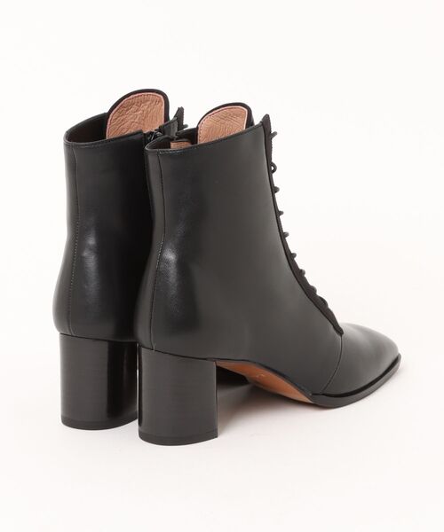 LANVIN en Bleu（ランバンオンブルー）の「スクエアトゥレースアップショートブーツ（ブーツ・レディース・ブラック・22.5cm/23.0cm/23.5cm/24.0cm/24.5cm/22.0cm）」の2枚目の写真