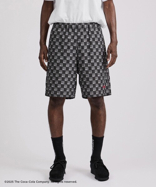 Coca Cola(コカコーラ)の「Coca-Cola 70s DRD All Over Printed Short Pant(その他パンツ・メンズ・ブラック系その他・S/M/XL)」の1枚目の写真