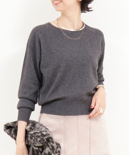 MICO COULIER（ミコクリエ）の「ウールカシミヤ 裾ボタンクルーネックプルオーバーニット（ニット/セーター・レディース・ダークネイビー/ピンク/オレンジ/ベビーピンク/チャコールグレー・38）」の21枚目の写真