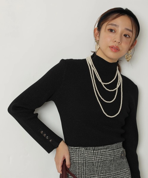 JUSGLITTY（ジャスグリッティー）の「ハイネックラメリブニット（ニット/セーター・レディース・ブラック/ホワイト/ベージュ系その他/グレイッシュベージュ/ブラウン・2）」の6枚目の写真