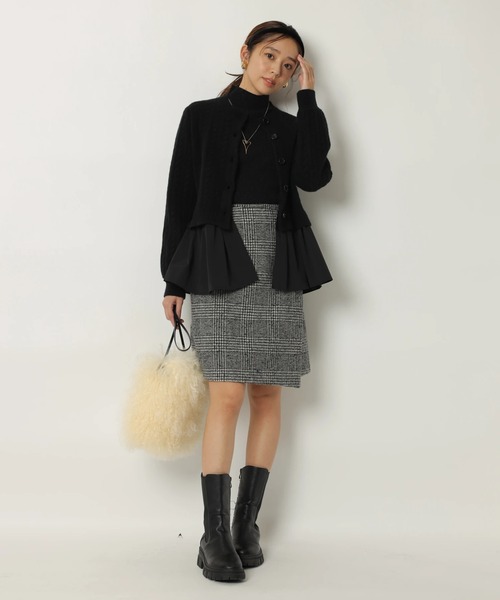 JUSGLITTY（ジャスグリッティー）の「ハイネックラメリブニット（ニット/セーター・レディース・ブラック/ホワイト/ベージュ系その他/グレイッシュベージュ/ブラウン・2）」の16枚目の写真