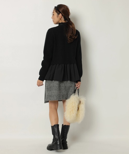 JUSGLITTY（ジャスグリッティー）の「ハイネックラメリブニット（ニット/セーター・レディース・ブラック/ホワイト/ベージュ系その他/グレイッシュベージュ/ブラウン・2）」の18枚目の写真