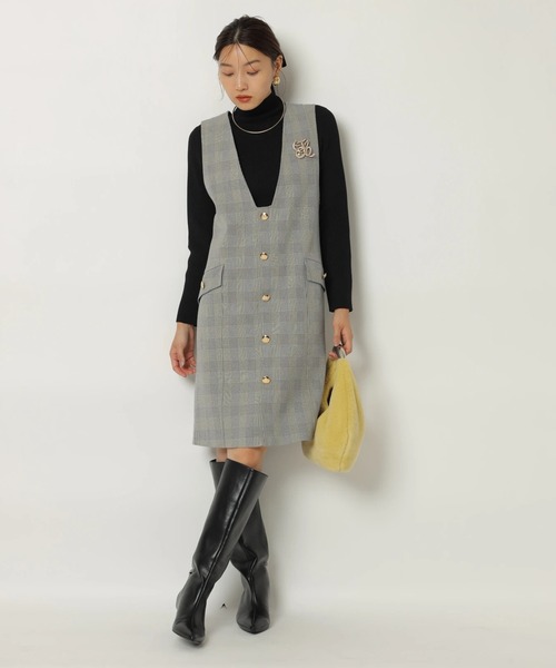 JUSGLITTY（ジャスグリッティー）の「ハイネックラメリブニット（ニット/セーター・レディース・ブラック/ホワイト/ベージュ系その他/グレイッシュベージュ/ブラウン・2）」の21枚目の写真