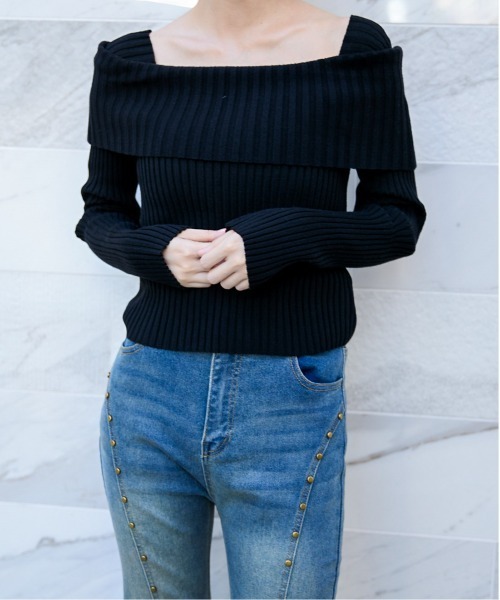 GORGE(ゴージ)の「《オフショル×細リブニット》レディース プルオーバー 長袖トップス 肩見せ セクシー 秋冬(ニット/セーター・レディース・オフホワイト/グレー/ブラック・F)」の1枚目の写真