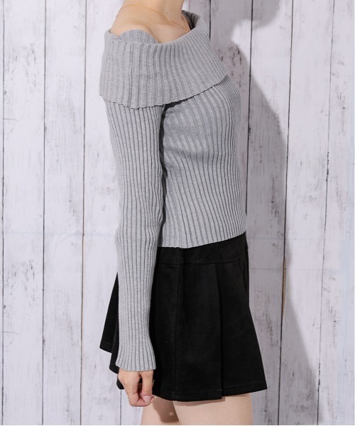 GORGE(ゴージ)の「《オフショル×細リブニット》レディース プルオーバー 長袖トップス 肩見せ セクシー 秋冬(ニット/セーター・レディース・オフホワイト/グレー/ブラック・F)」の12枚目の写真
