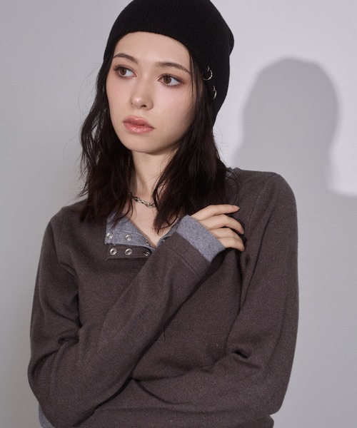 ENVYM（アンビー）の「配色 レイヤード ヘンリーネック ニットトップス（ニット/セーター・レディース・ブラウン/チャコールグレー・FREE）」の19枚目の写真