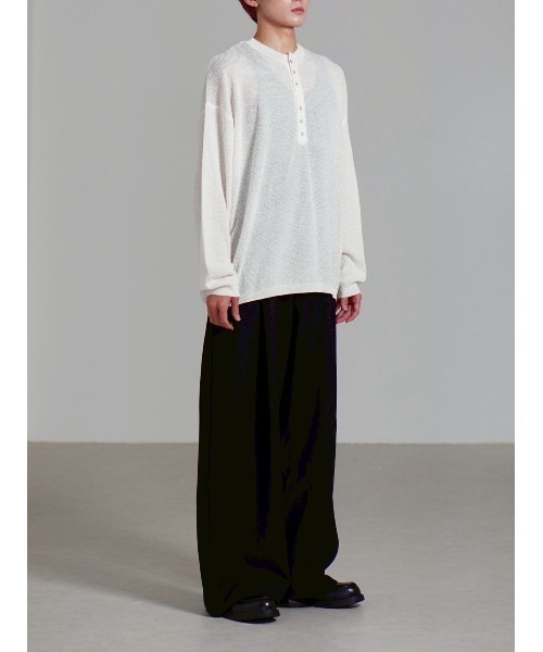 Chikashitsu +（チカシツプラス）の「【Chikashitsu +】over tuck slacks / 【チカシツプラス】オーバータックスラックス（スラックス・メンズ・ブラック/グレー・M/S/L）」の19枚目の写真