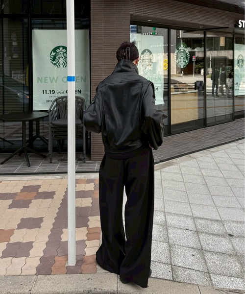 Chikashitsu +（チカシツプラス）の「【Chikashitsu +】over tuck slacks / 【チカシツプラス】オーバータックスラックス（スラックス・メンズ・ブラック/グレー・M/S/L）」の11枚目の写真