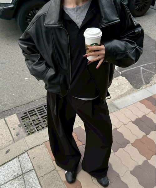 Chikashitsu +（チカシツプラス）の「【Chikashitsu +】over tuck slacks / 【チカシツプラス】オーバータックスラックス（スラックス・メンズ・ブラック/グレー・M/S/L）」の12枚目の写真